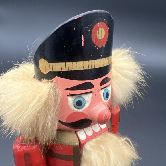 VTG Erzgebirge Nutcracker 9.25" Soldier Christmas Holiday Decor Germany 1977 - Picture 8 of 15